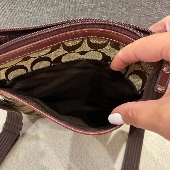 Vintage Coach Cross Body Bag Purse Purple - Picture 3 of 9